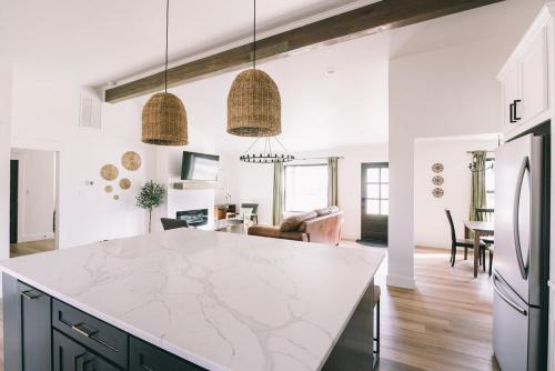 Aubrey Downtown Charmer - Smart TVs in every room!