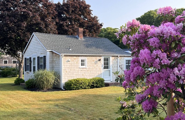 Authentic, Charming Cape Cod Studio Cottage