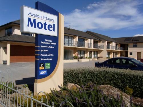Avalon Manor Motel 