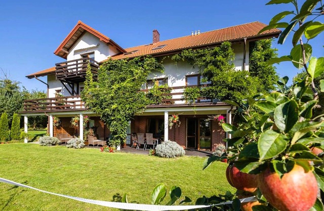 Awesome apartment in Chlapowo with WiFi