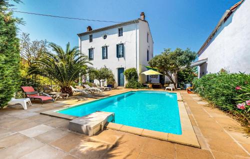 Awesome Home In Capendu