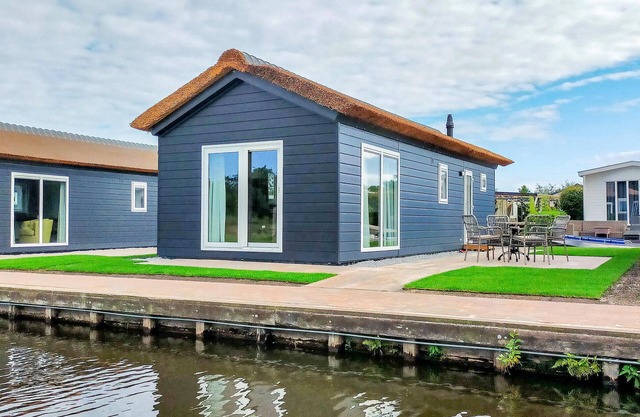 Awesome home in Giethoorn with WiFi