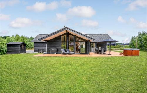 Awesome Home In Glesborg With Sauna