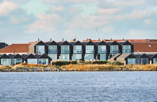 Awesome home in Hvide Sande with sauna