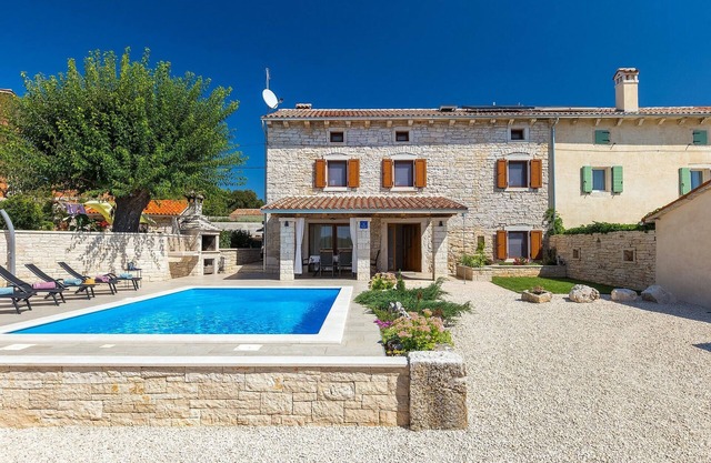 Awesome home in Kanfanar