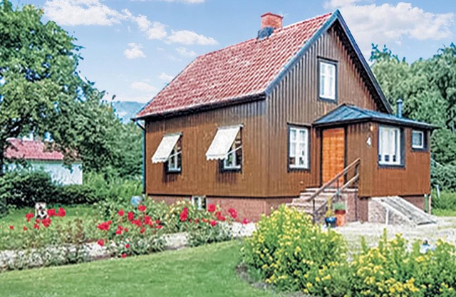 Awesome home in Mörbylånga with kitchen