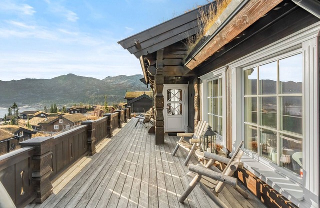 Awesome home in Rjukan with WiFi