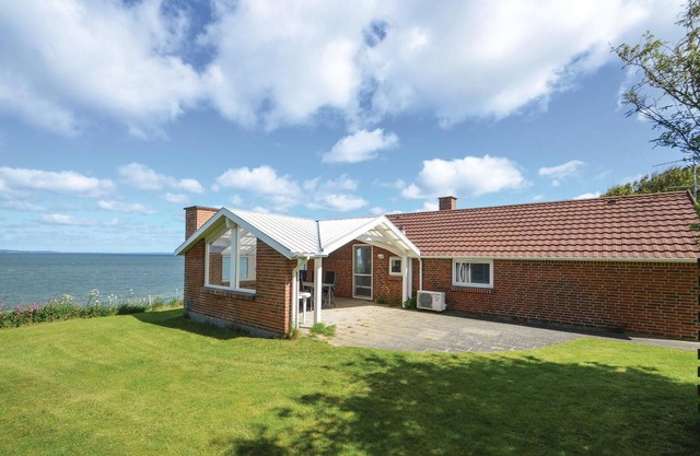 Awesome home in Roslev with WiFi