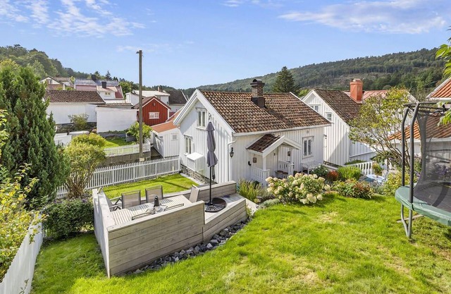 Awesome home in Tvedestrand with WiFi