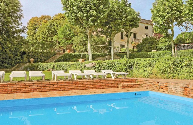 Awesome Home In Vilanova Del Vallès