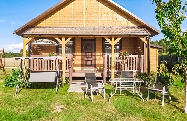 Awesome home in Wierzchucino with WiFi