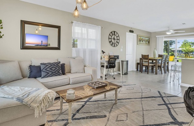 Awesome waterview home w/purple beds