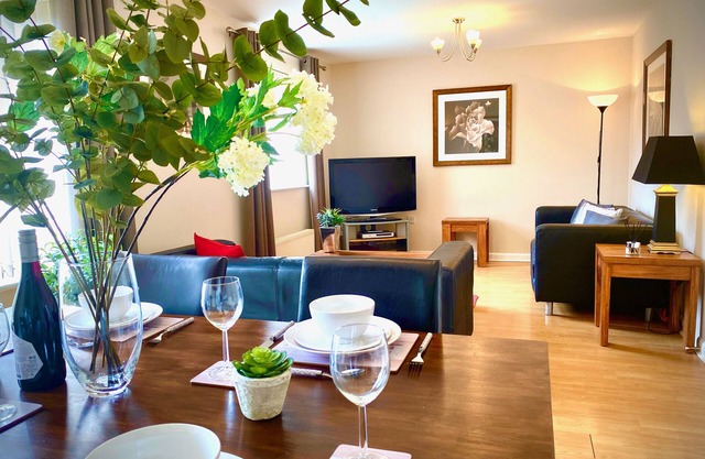Aylesbury Contractor and Staycation House