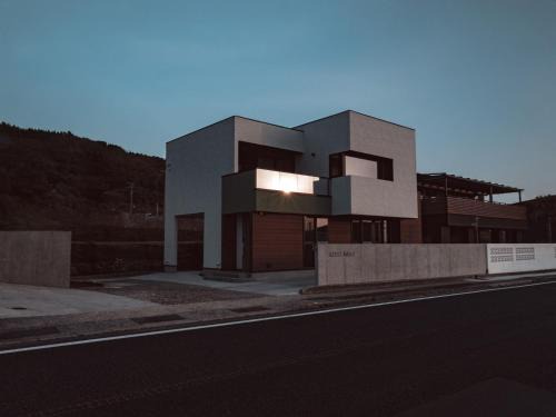 AZEST awaji