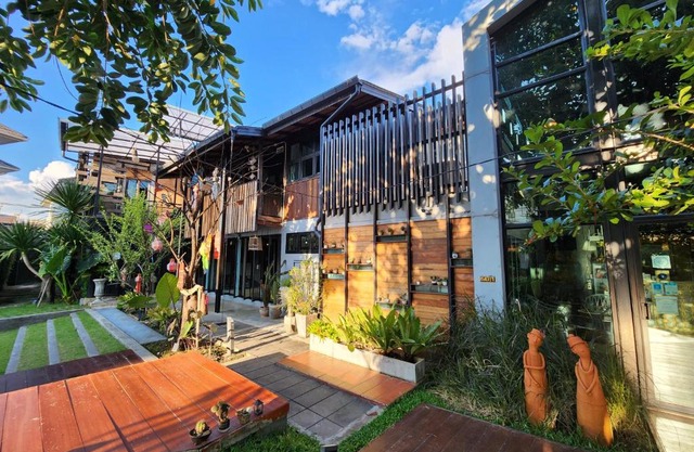 Baan Mai Kradan Hostel Chiang Rai 