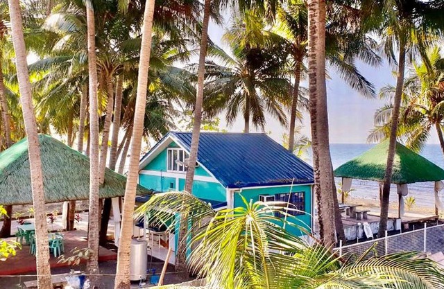 BALAYAN Beach House w/ Dipping Pool & Jacuzzi