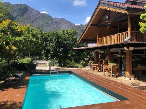 Ban Villa PhaSouk