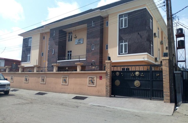 Bana Hotel & Suites