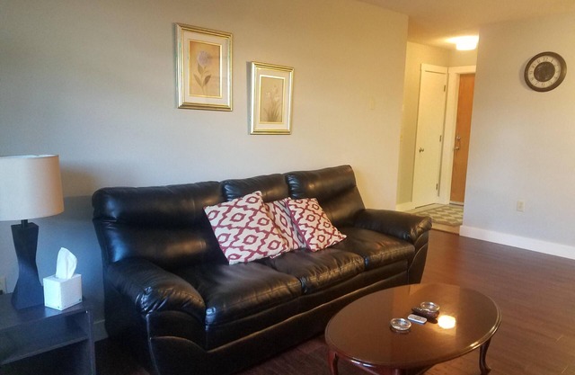 Bangor Extended Stay Private 1 Bedroom Apartment. 5 mins to Bangor Hospitals!