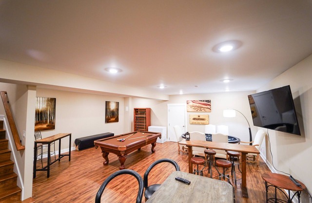 Bar/Billiards/Lounge/Near Mass