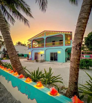 Barefoot Beach Belize