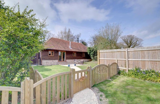 Barley Byre - Two Bedroom House, Sleeps 4