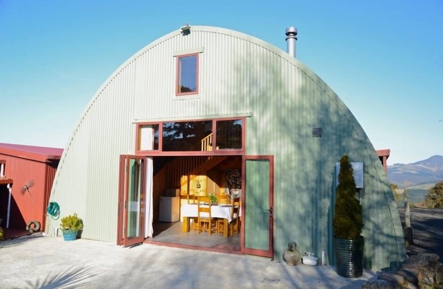 Barn-style Accommodation Near Dunedin