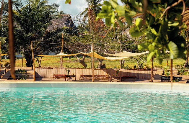 Basecamp Mafía Island