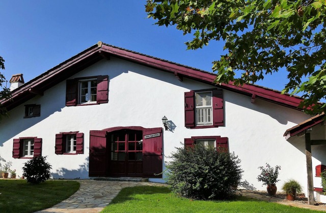 BaskoParadis I Eco-Gite I Basque farmhouse I Calm I Terrace I View I Donkeys