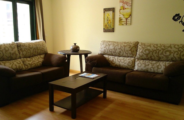 Bass with direct access to the garden and pool