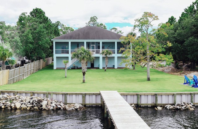 Bay Dreaming-Waterfront-Weddings-Pet Friendly