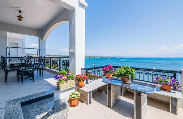 Bay View House