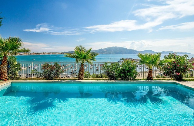 Bay View II - Three Bedroom Villa, Sleeps 6