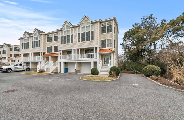 Bayfront Beauty in Fenwick Island-5BR/4BA Sunset Views/Pier/Pool/Walk to Beach
