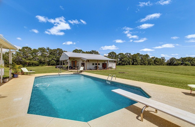 BBQ Ready: Farm-Style Kinston Hideaway w/Pool