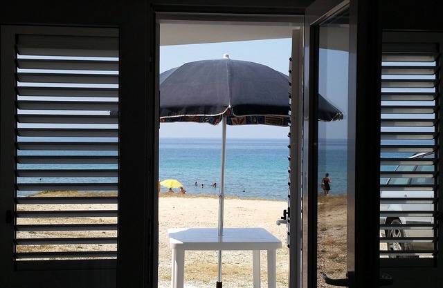 Beachfront dwelling in the center of Marina di Mancaversa