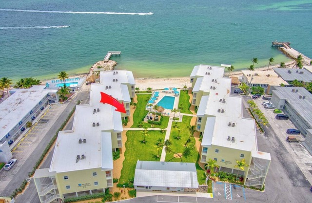 Beach Club Tidal Wave-Beach/Pool