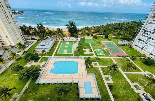 BEACH FRONT 15th Floor Studio w/POOL & PARKING @ PLAYA AZUL 2