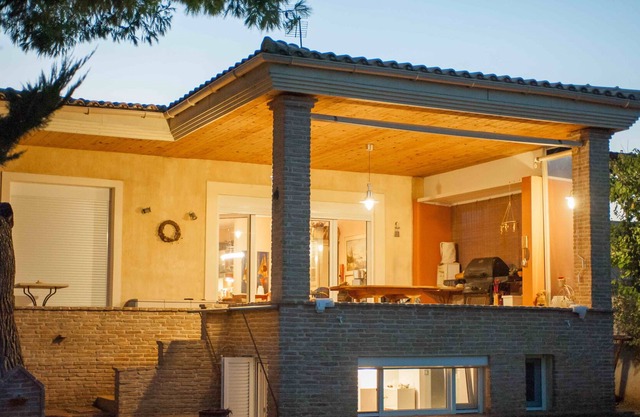 Beach front villa for 6