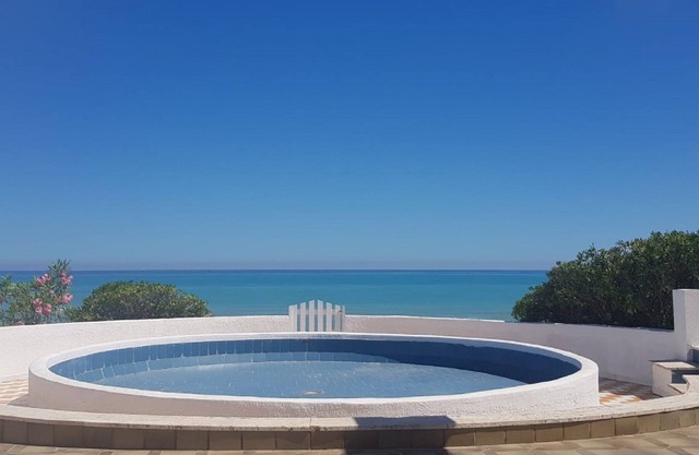 Beach, home with direct access to the sea