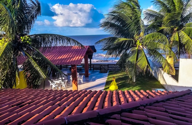 Beach house by the sea, with pool and WI FI in Praia Azul - Pitimbu/PB