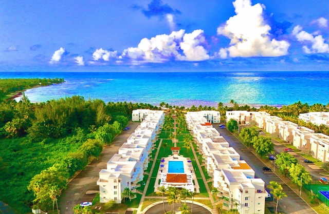Beach Resort Condo Near Rainforest. Pool & Private Beach Gate. No Cleaning Fee!