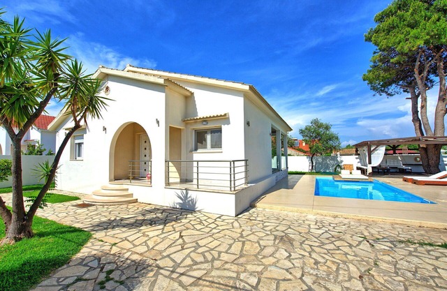 Beach Villa Christina - Vacation villa on Acharavi beach, Corfu