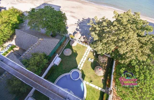 Beachfront Apartment in Farallón
