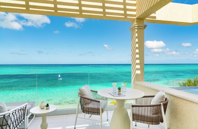 Beachfront at Windsong on the Reef