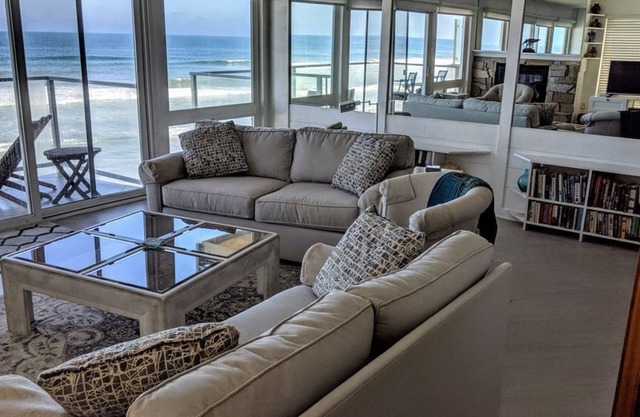 Beachfront - Awesome Ocean Views - 2 weeks or longer and save!