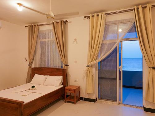 Beachfront Bliss 2-BR Master Suites with Balcony & Free WiFi Uroa, Zanzibar