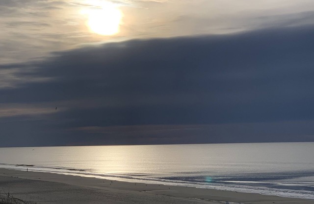 Beachfront Condo with Amazing Ocean Views and Great Amenities