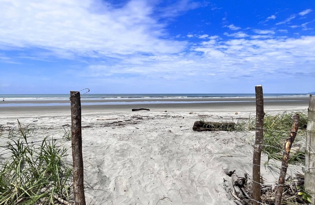 Beachfront glamping experience at La Isla Bonita: Portete Island