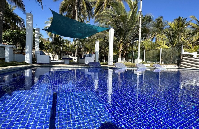 Beachfront property, hidden gems ia private tropical Paradise breathtaking view